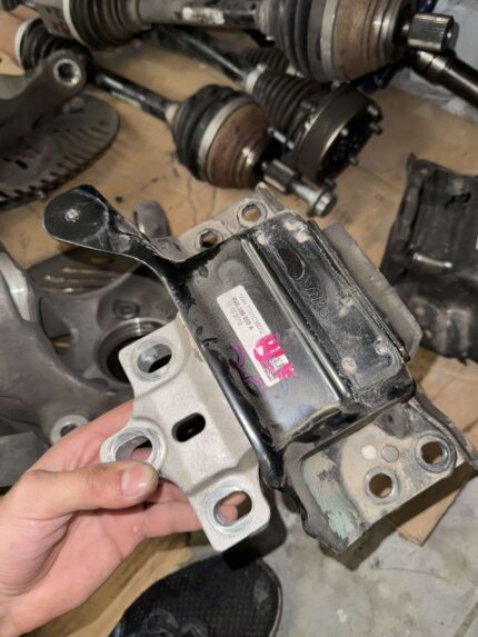 Audi RS3 8V Engine Mount (2016-2020) – 8V0 199 262D